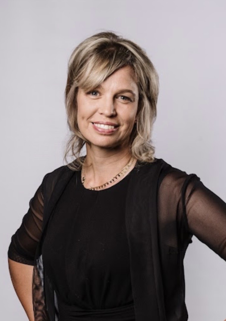 Salomien Boshoff — Opleier, Fasiliteerder & Bemarkingstrateeg